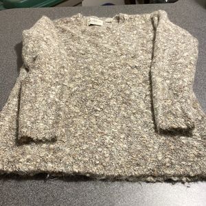 B. Moss wool womens sweater color tans size small